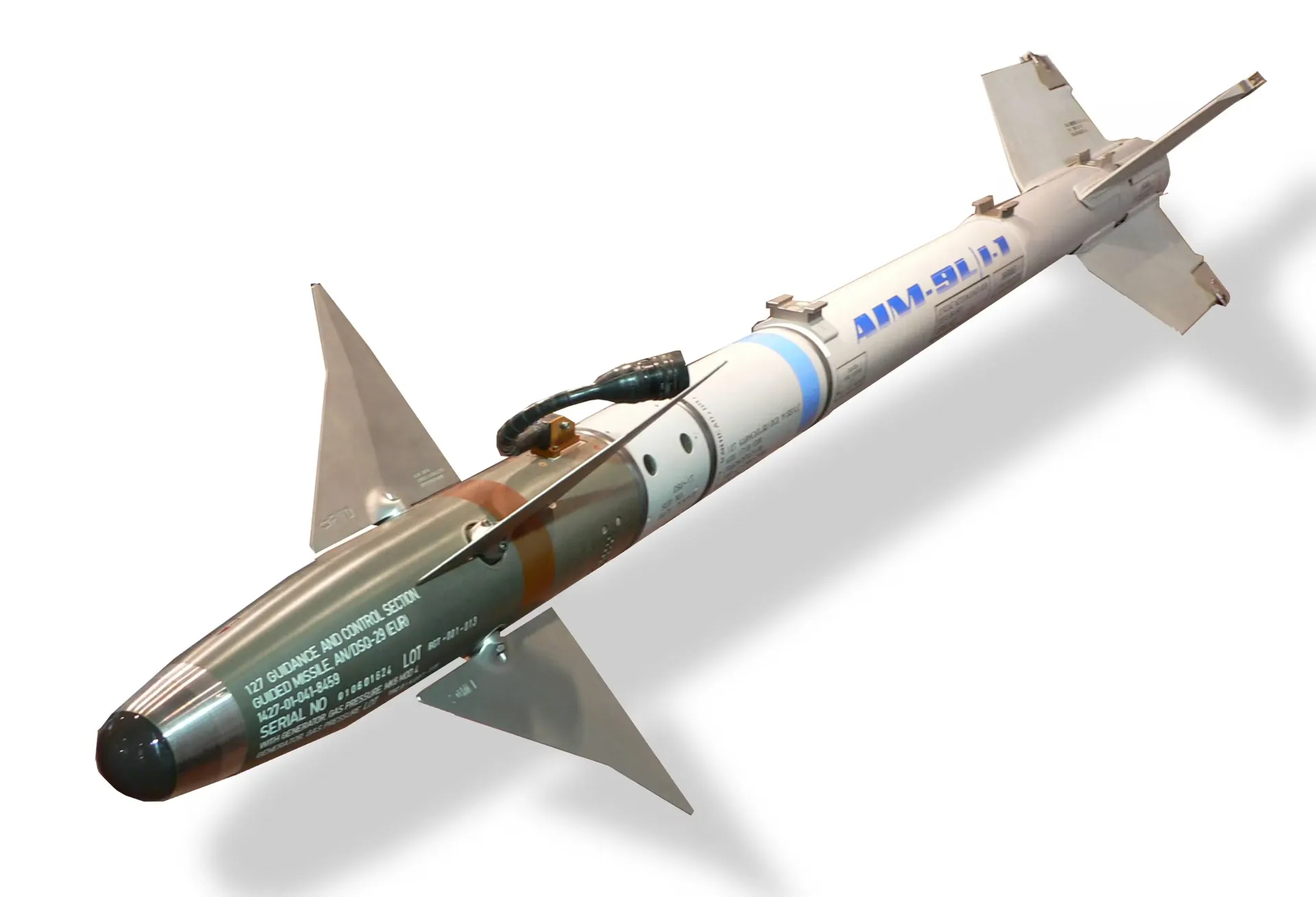 ракета aim-9 Sidewinder: легенда ближнего воздушного боя